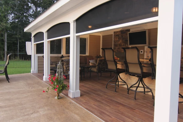 Corner Retractable Screen for Your Home or Patio